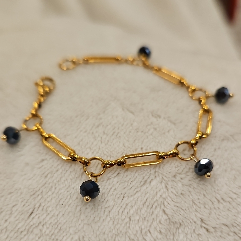 Chic Gold and Black Beaded Bracelet